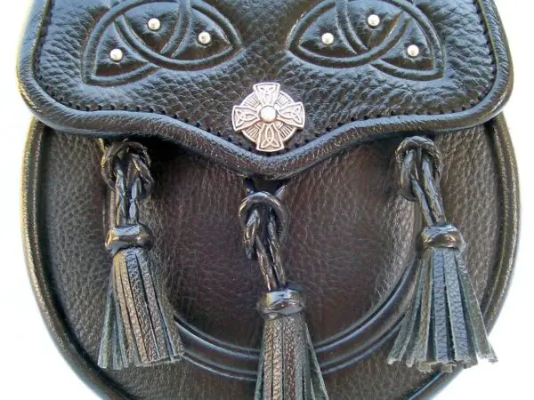 Black leather sporran with Celtic designs